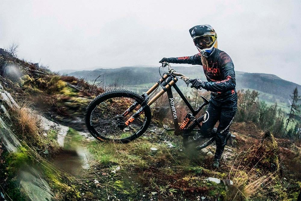 En TodoMountainBike: Los hermanos Atherton presentan su propia marca de bicicletas: Atherton Bikes