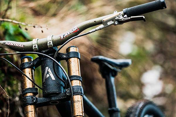Los hermanos Atherton presentan su propia marca de bicicletas: Atherton Bikes