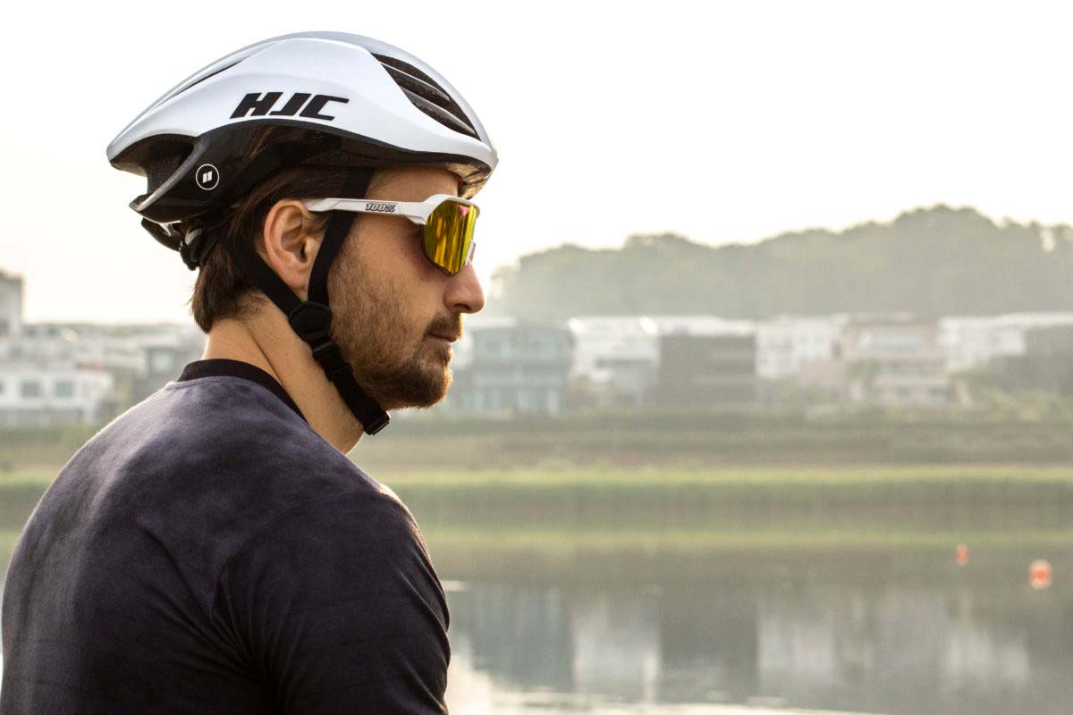HJC Atara, un casco con prestaciones de gama alta a un precio de gama baja