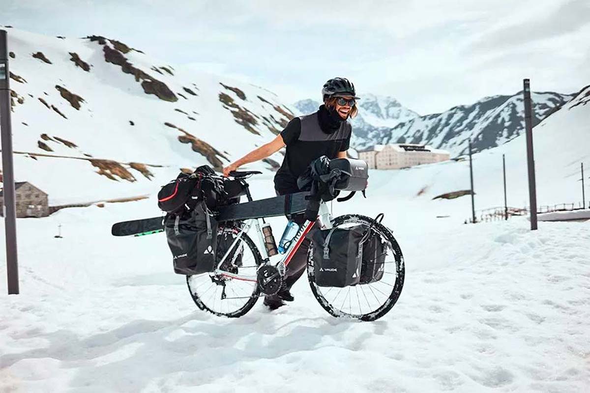 En TodoMountainBike: Del sur de Alemania a la costa francesa en bicicleta y esquís, la aventura de Jochen Mesle y Max Kroneck