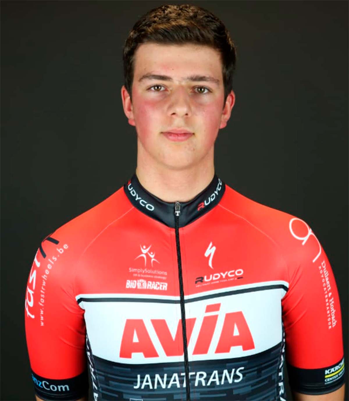 Un ciclista belga de 15 años del equipo Avia-Rudyco-Janatrans muere mientras dormía tras un día de competición