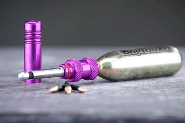El kit de reparación Dynaplug Air baja de precio y añade nuevos accesorios