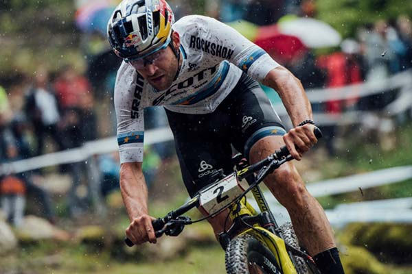 Lars Förster anuncia su ausencia en Nove Mesto para recuperarse del mal trago de Albstadt