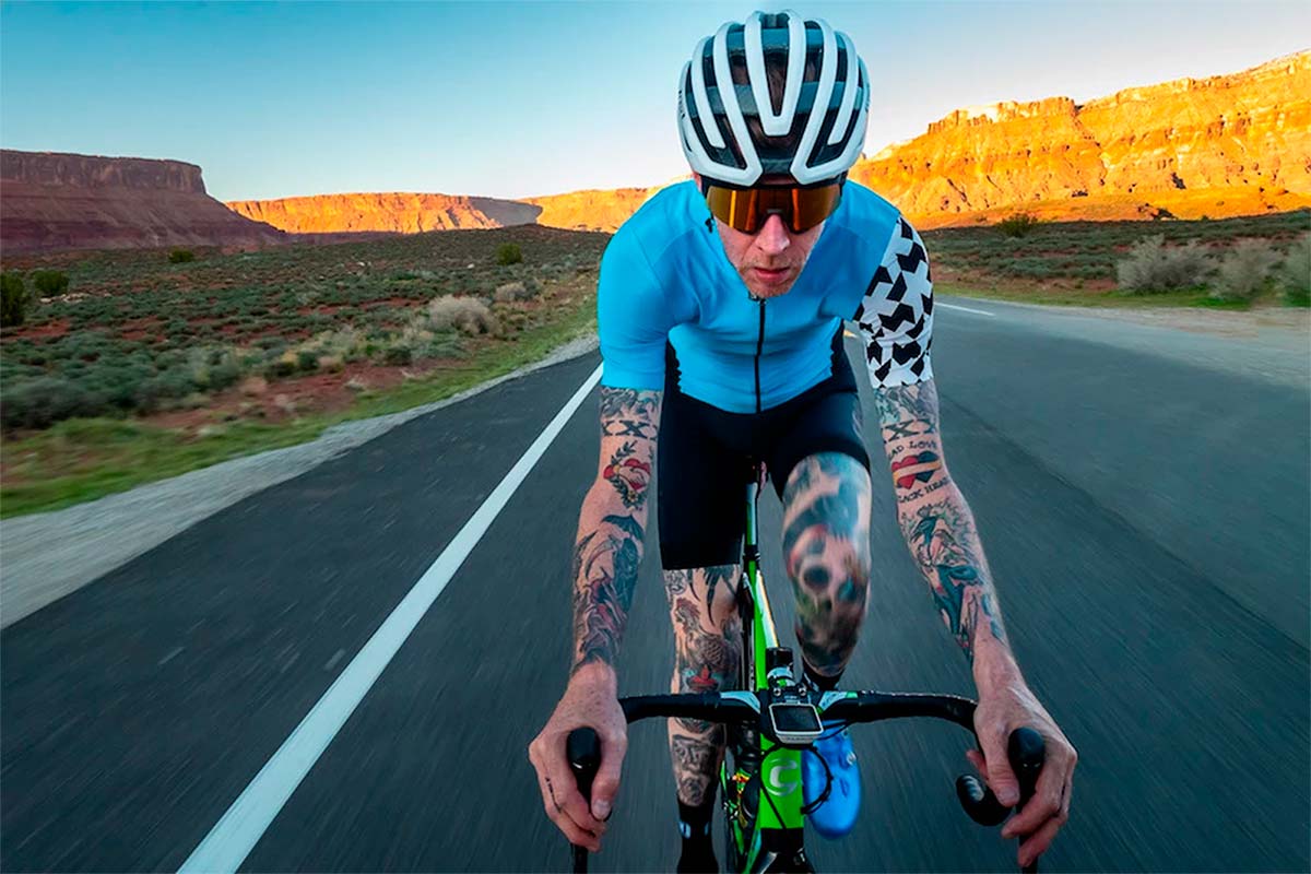 LEM Motiv Air, un casco con carcasa de carbono para ciclistas de carretera, montaña y gravel