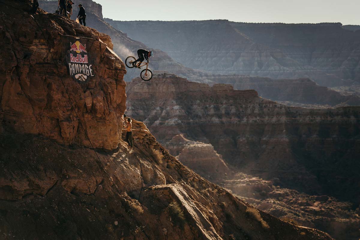 En TodoMountainBike: Las líneas ganadoras de los últimos 8 años en el Red Bull Rampage