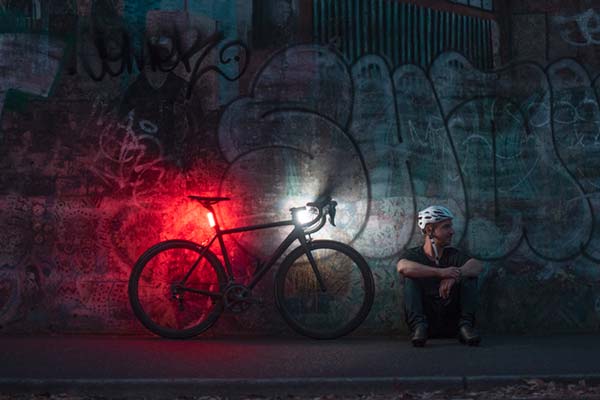 Knog Cobber, luces LED con un haz de luz de 330º para garantizar la máxima visibilidad