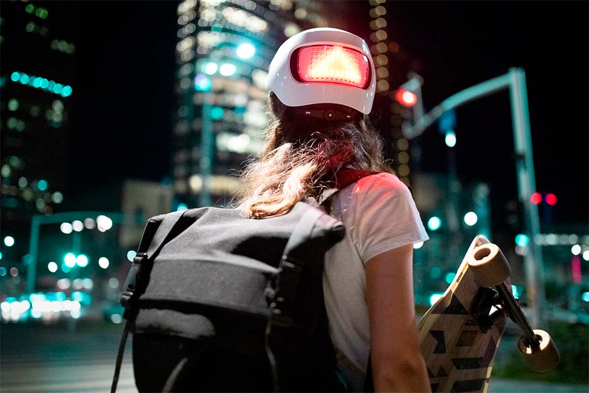 En TodoMountainBike: El casco inteligente Matrix Urban de Lumos llega a las tiendas de Apple