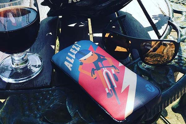 Más diseños a elegir para las carteras impermeables RidePac de VeloPac