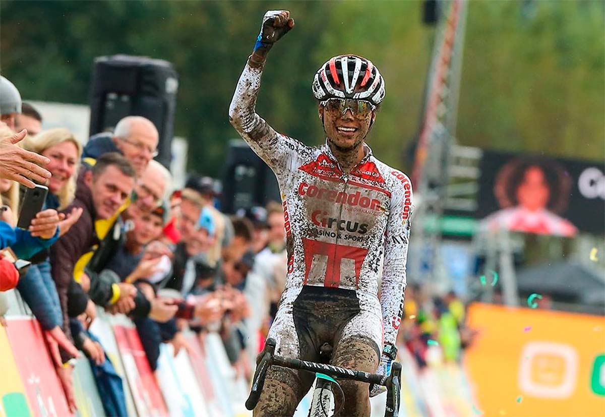 En TodoMountainBike: Van der Poel empieza su temporada de Ciclocross con una victoria en la cuarta ronda del Superprestige de Ruddervoorde