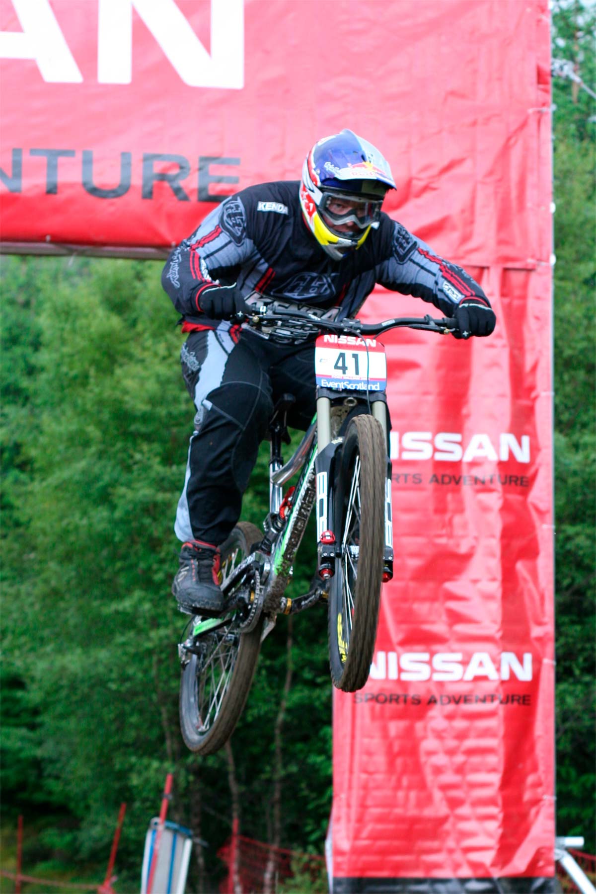 Nathan Rennie, campeón de Australia de DH en 2008, sin carné por conducir borracho