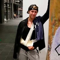 Nina Hoffmann se despide del Campeonato del Mundo de Descenso tras lesionarse un hombro mientras entrenaba