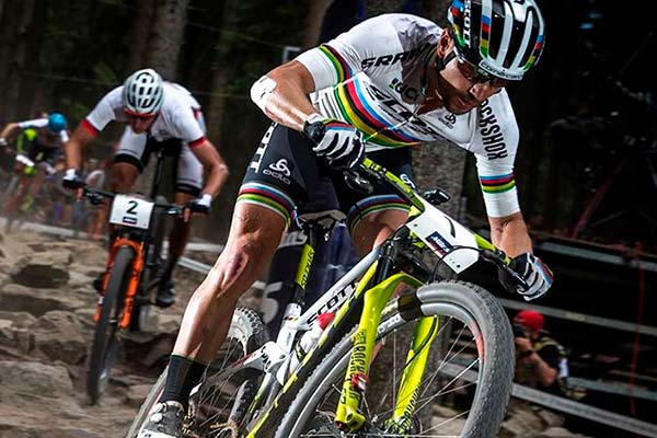 ¿Llega el SRAM Eagle eTap? Nino Schurter anuncia un 'emocionante lanzamiento de productos'
