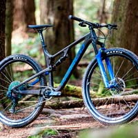 La Norco Revolver FS de 2020 llega con 100 y 120 mm de recorrido bajo un mismo cuadro de carbono