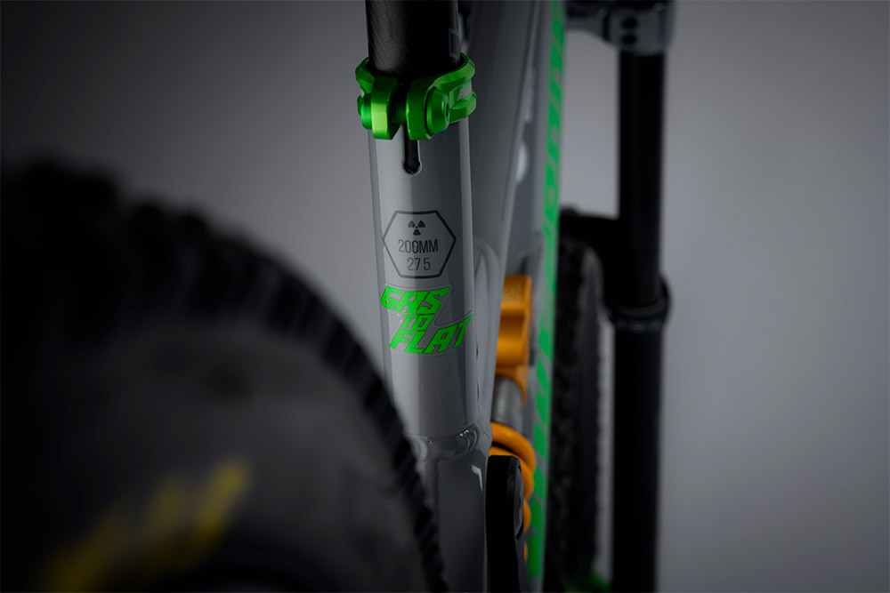 En TodoMountainBike: Nukeproof Dissent, la bici de DH de Adam Brayton que pronto llegará a las tiendas