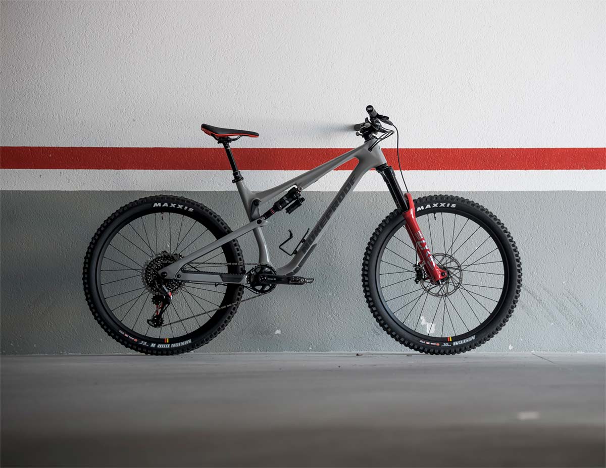 En TodoMountainBike: La Nukeproof Reactor regresa al mercado convertida en una moderna bici de Trail