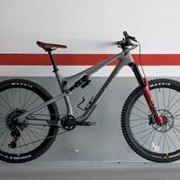 La Nukeproof Reactor regresa al mercado convertida en una moderna bici de Trail