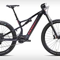 Quiero pasarme a la movilidad eléctrica, ¿cuánto me costará cargar la batería de un patinete, bici o coche?