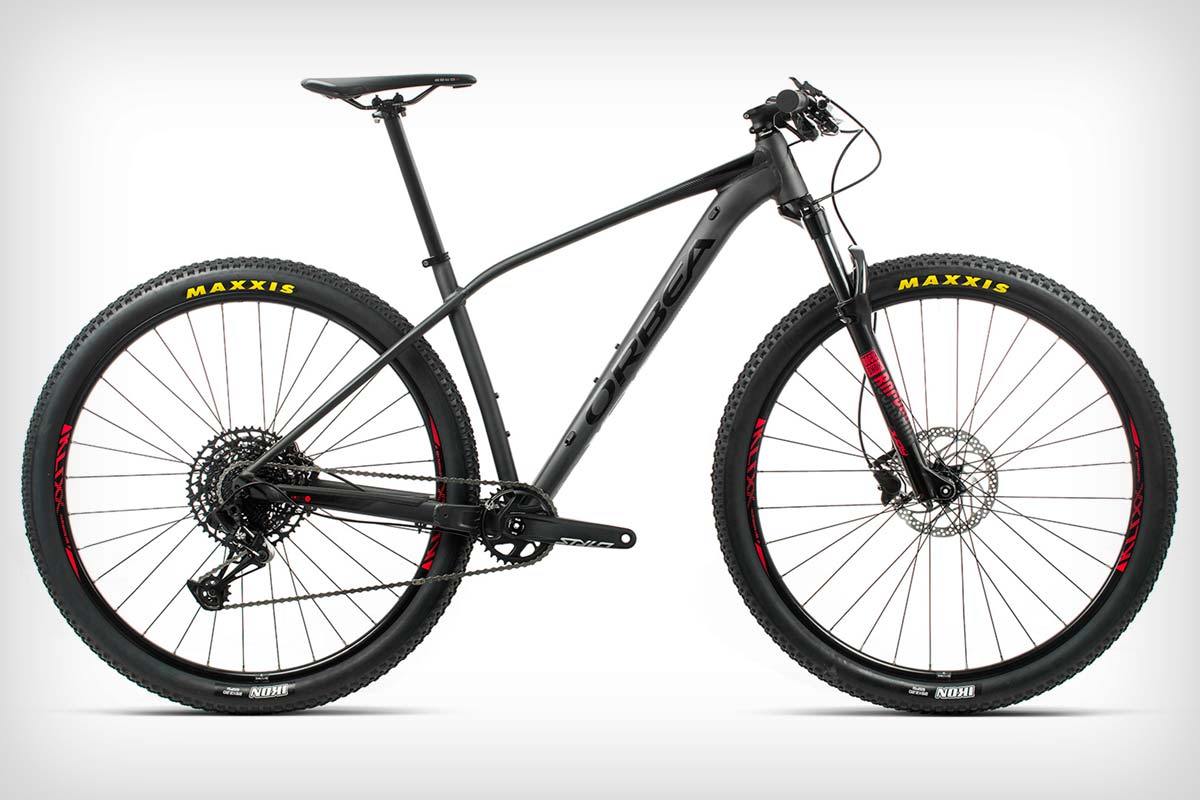 En TodoMountainBike: Orbea Alma H20-Eagle de 2020, un cohete de XC con transmisión Eagle de 12 velocidades por poco más de 1.000€