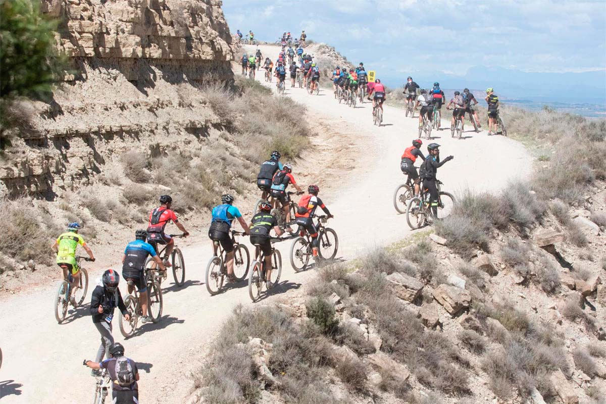 En TodoMountainBike: Éxito total en la Orbea Monegros 2019 con 8.000 ciclistas inundando Sariñena