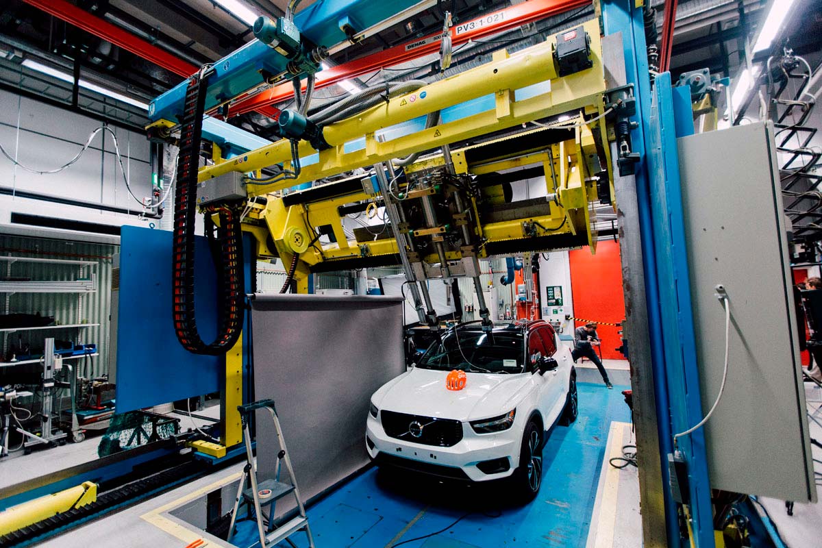 POC y Volvo unen fuerzas para crear un test de choque específico para cascos ciclistas