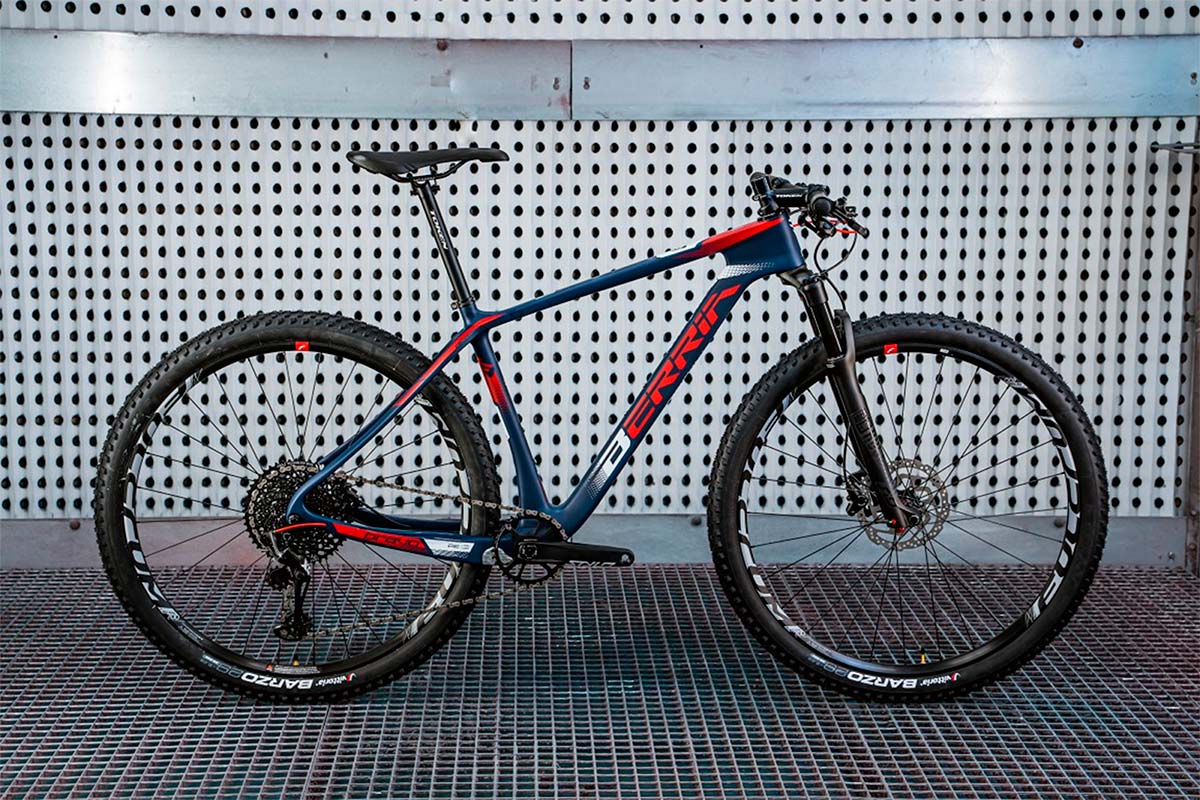 En TodoMountainBike: La Berria Bravo de 2020 en acción, una de las mejores bicis para empezar a competir