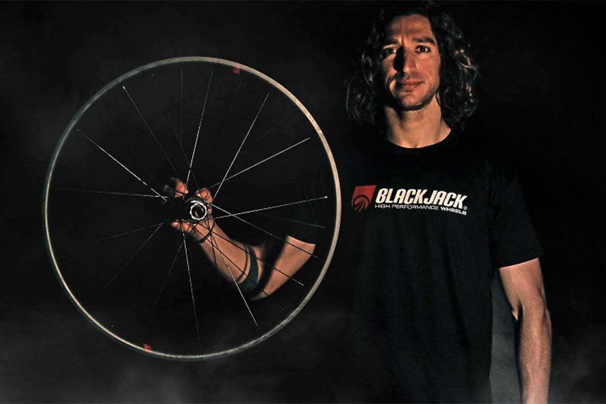 En TodoMountainBike: Nace el Blackjack Factory Racing, el primer equipo UCI de Descenso de Portugal