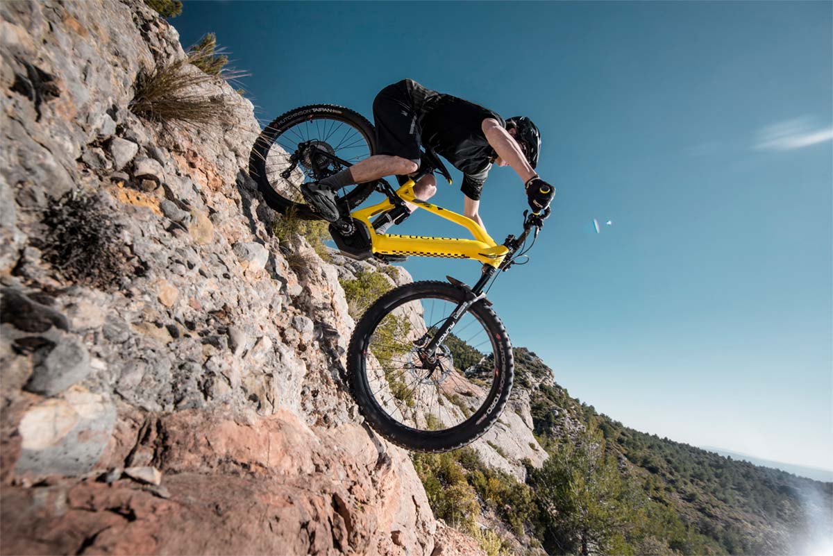 En TodoMountainBike: Peugeot anuncia la eM01 FS PowerTube, una e-MTB con ruedas de 29", motor Bosch y batería de alta capacidad