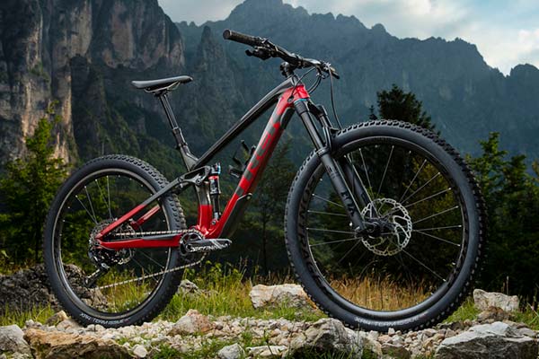 La Trek Fuel EX de 2020 en acción, una bici para todo tipo de rutas