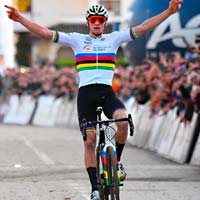 Mathieu van der Poel gana en Silvelle su tercer Campeonato de Europa de Ciclocross