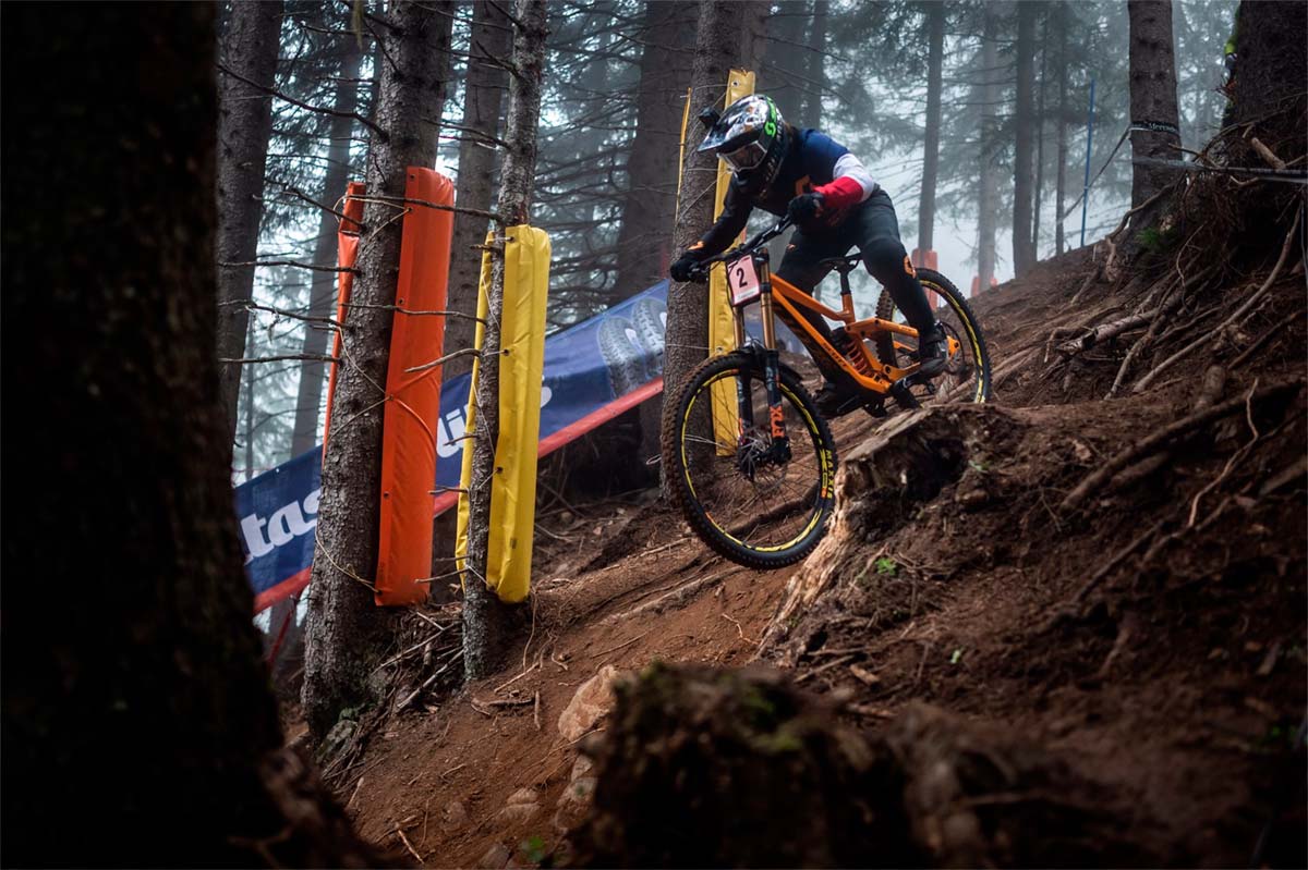 En TodoMountainBike: Copa del Mundo de Descenso 2019: Amaury Pierron y Marine Cabirou ganan en Lenzerheide