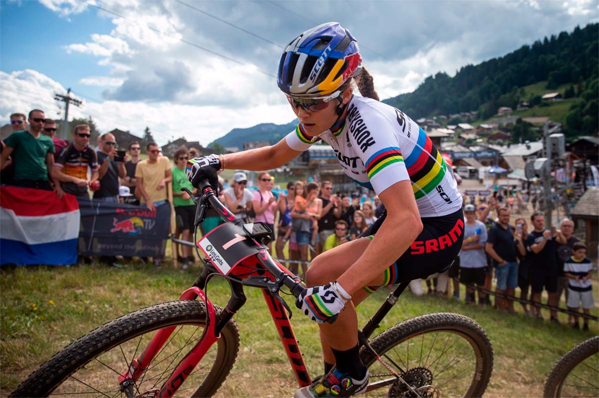 En TodoMountainBike: Copa del Mundo de XCO 2019: victoria de Schurter y Courtney en Les Gets y doblete para el SCOTT-SRAM MTB Racing