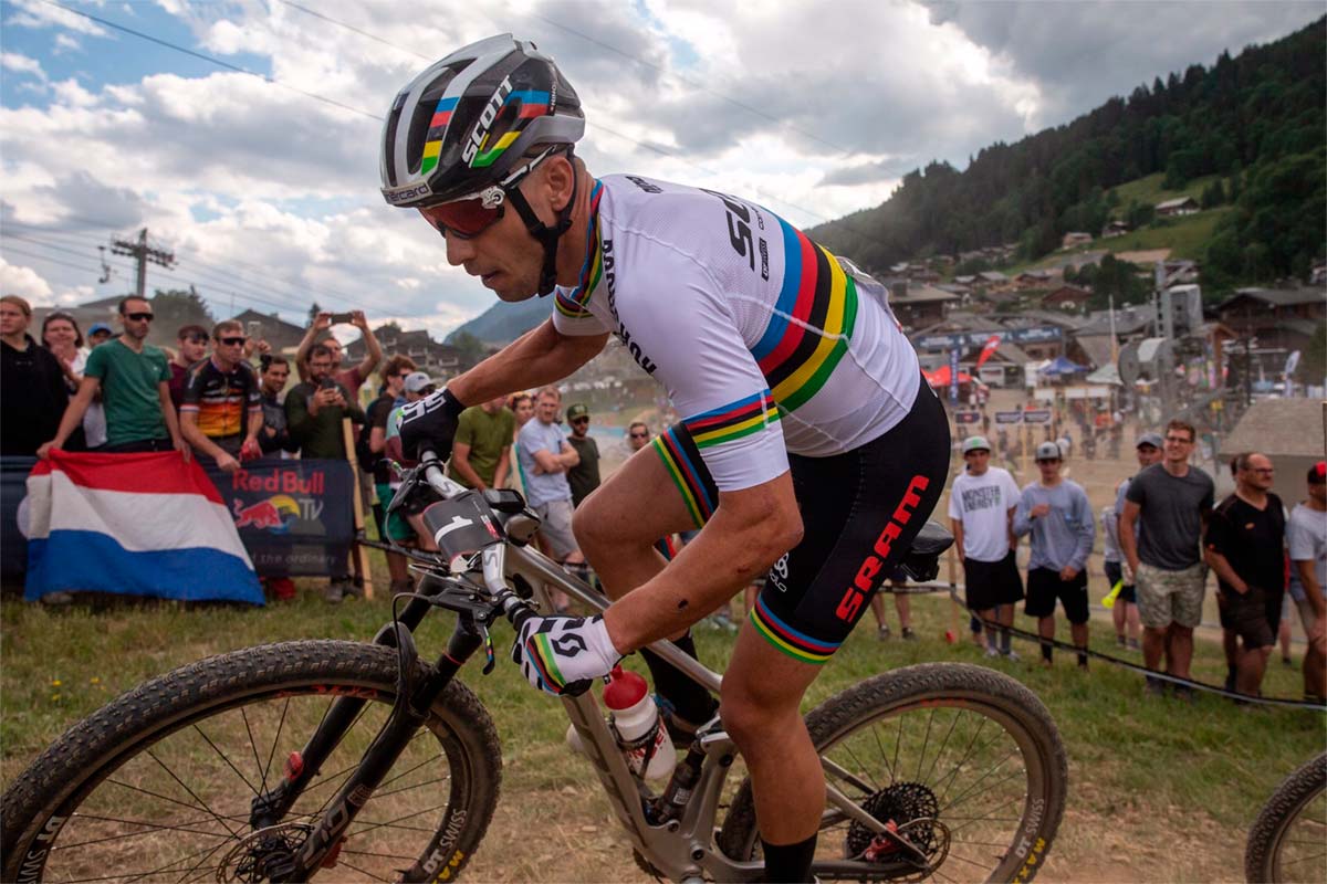 En TodoMountainBike: Copa del Mundo de XCO 2019: victoria de Schurter y Courtney en Les Gets y doblete para el SCOTT-SRAM MTB Racing