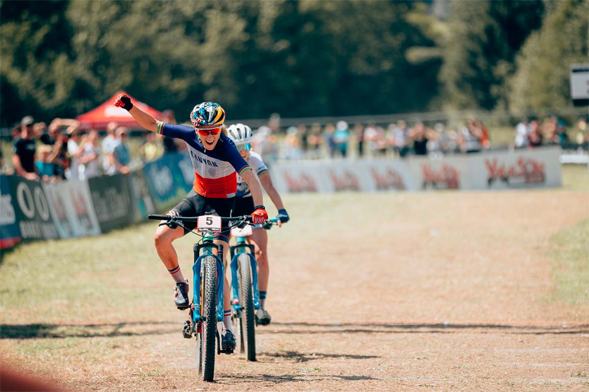 En TodoMountainBike: Copa del Mundo de XCO 2019: Mathieu Van der Poel y Pauline Ferrand-Prévot dominan la carrera de Val di Sole