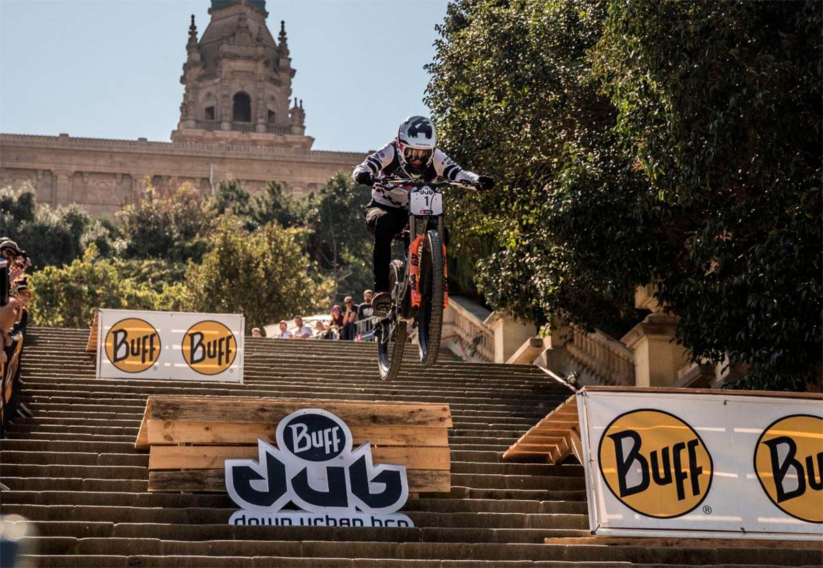 En TodoMountainBike: Jordi Simó y Aina González se imponen en el Down Urban Barcelona 2019