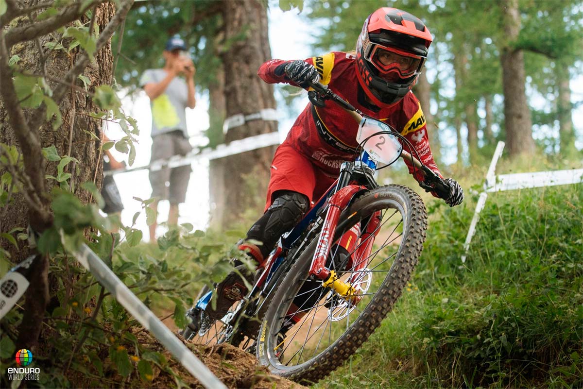 En TodoMountainBike: Enduro World Series 2019: Edward Masters e Isabeau Courdurier ganan en Les Orres