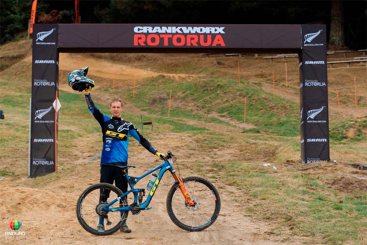 En TodoMountainBike: Enduro World Series 2019: Martin Maes e Isabeau Courdurier ganan en Rotorua