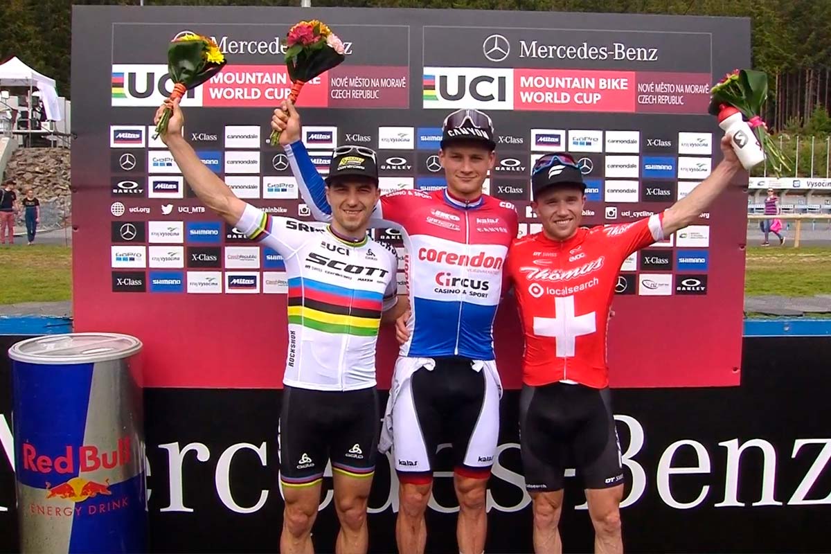 En TodoMountainBike: Copa del Mundo de XCO 2019: Van der Poel gana en Nove Mesto frente a un Schurter incapaz de superarlo