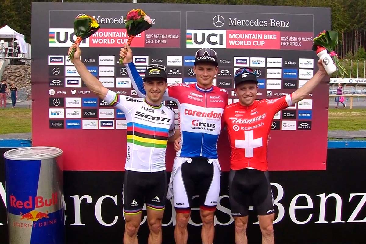 En TodoMountainBike: Copa del Mundo de XCO 2019: Van der Poel gana en Nove Mesto frente a un Schurter incapaz de superarlo