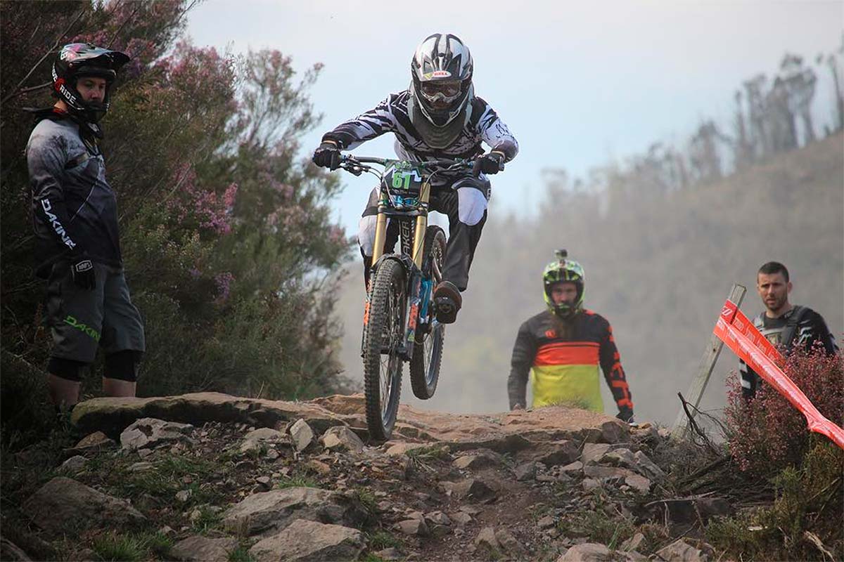 En TodoMountainBike: Open de España de Descenso 2019: Iraitz Etxebarría y Telma Torregrosa dominan la Tuña Gravity DH Race