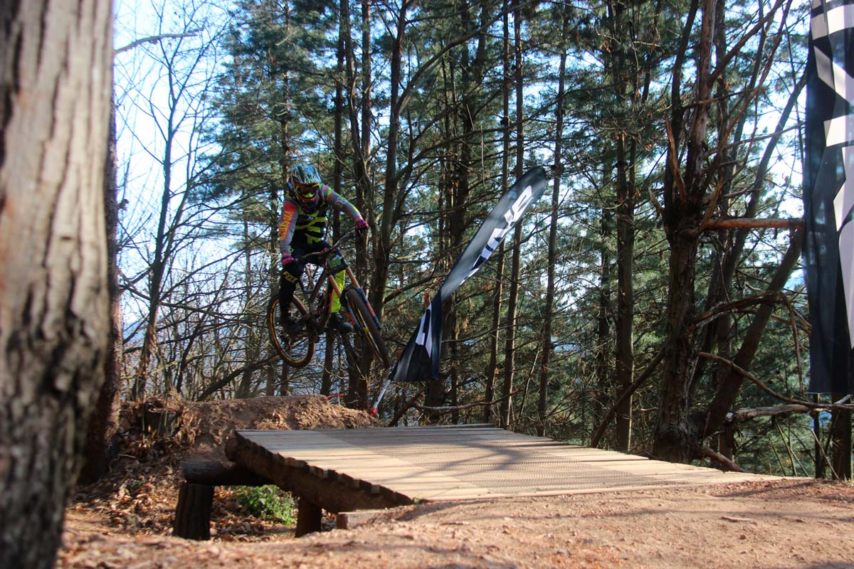 En TodoMountainBike: Open de España de Descenso 2019: Iraitz Etxebarría y Telma Torregrosa dominan la Tuña Gravity DH Race