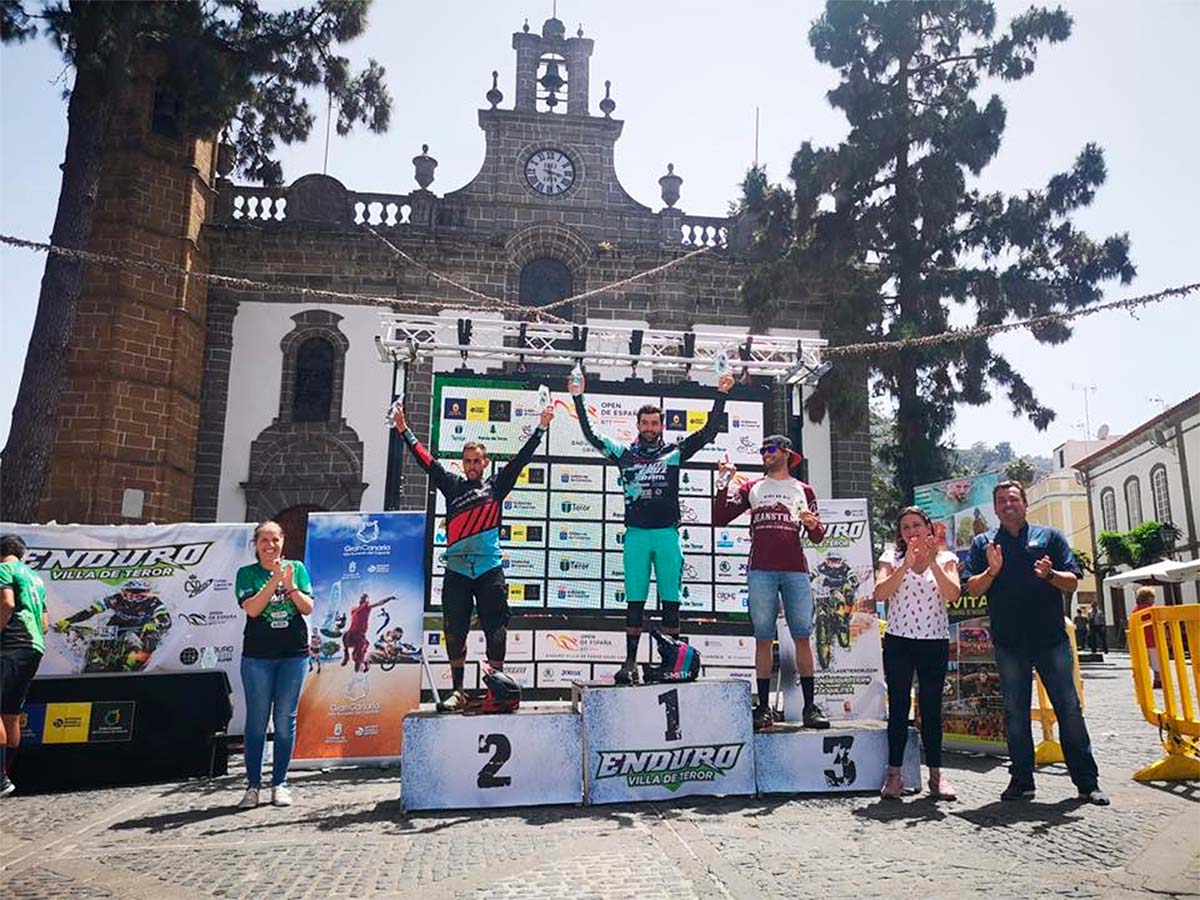 En TodoMountainBike: Open de España de Enduro 2019: Iago Garay y Marketa Michalkova son los más rápidos en Teror