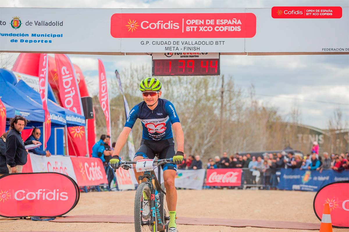 En TodoMountainBike: Open de España de XCO 2019: Anton Sintsov y Githa Michiels ganan en el Cerro de las Contiendas