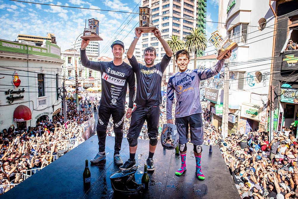 En TodoMountainBike: Pedro Ferreira conquista el Red Bull Valparaíso Cerro Abajo 2019