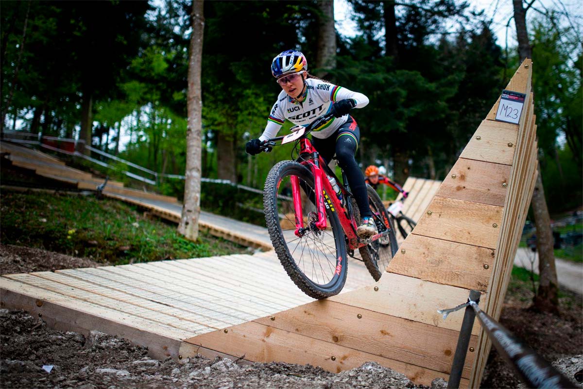 En TodoMountainBike: Copa del Mundo de XCO 2019: Kate Courtney gana el Short Track de Albstadt