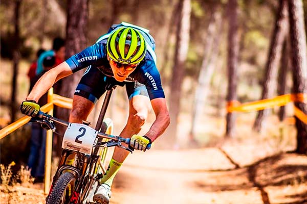 Superprestigio MTB Biontech 2019: Anton Sintsov y Loana Lecomte ganan en Cofrentes