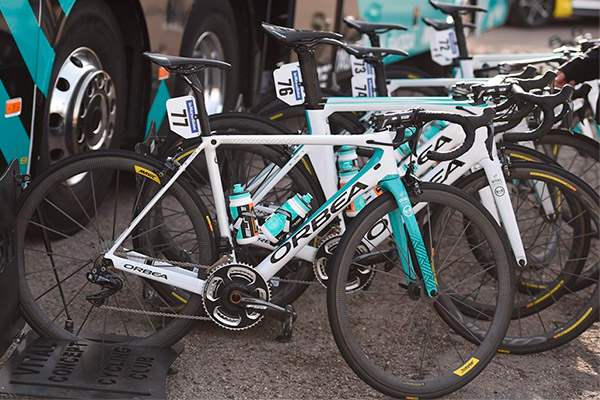 Siguen los problemas en la Vuelta a Andalucía 2019: le roban las bicicletas al equipo Vital Concept
