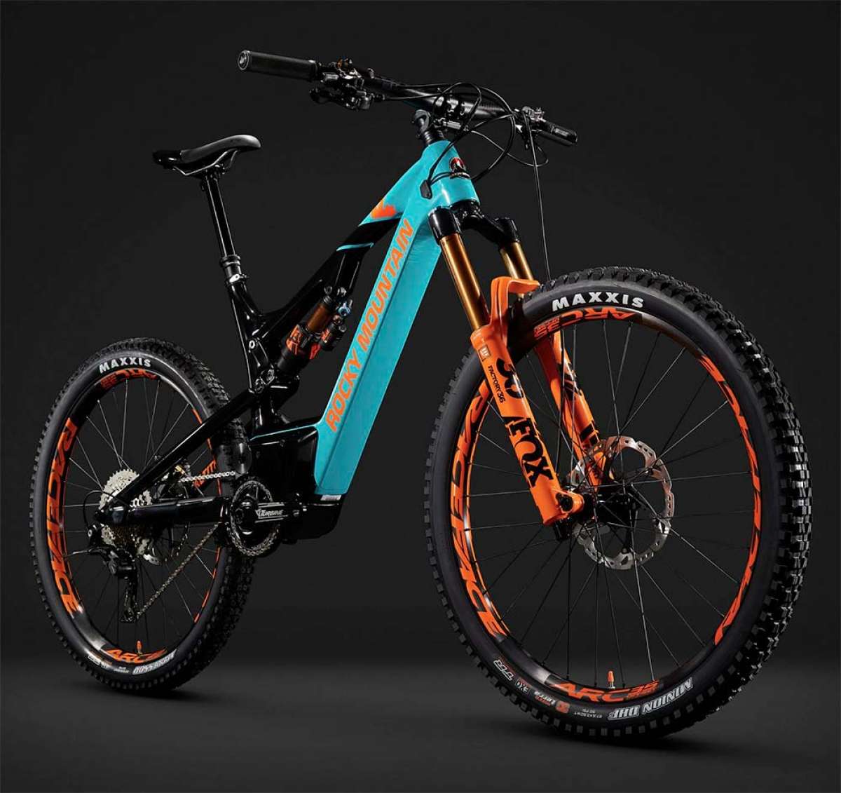 En TodoMountainBike: Rocky Mountain Altitude Powerplay, una agresiva e-MTB para afrontar cualquier tipo de ruta