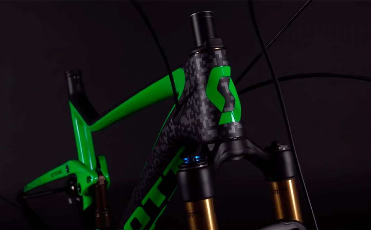 En TodoMountainBike: Una espectacular Scott Spark pintada al estilo 'Minecraft' por Martin Grey de ETOE