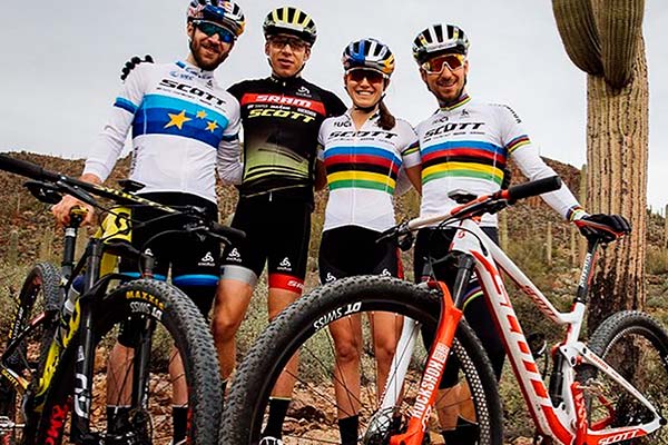 Primera imagen del SCOTT-SRAM MTB Racing al completo, el 'dream team' del XCO