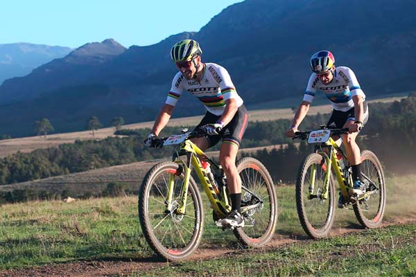 Absa Cape Epic 2019: la cuarta etapa con Nino Schurter y Lars Förster del SCOTT-SRAM MTB Racing Team